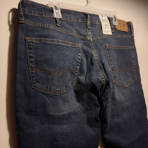 Levi Strauss Signature Super Flex Slim Fit Jeans - Picture 7 of 13